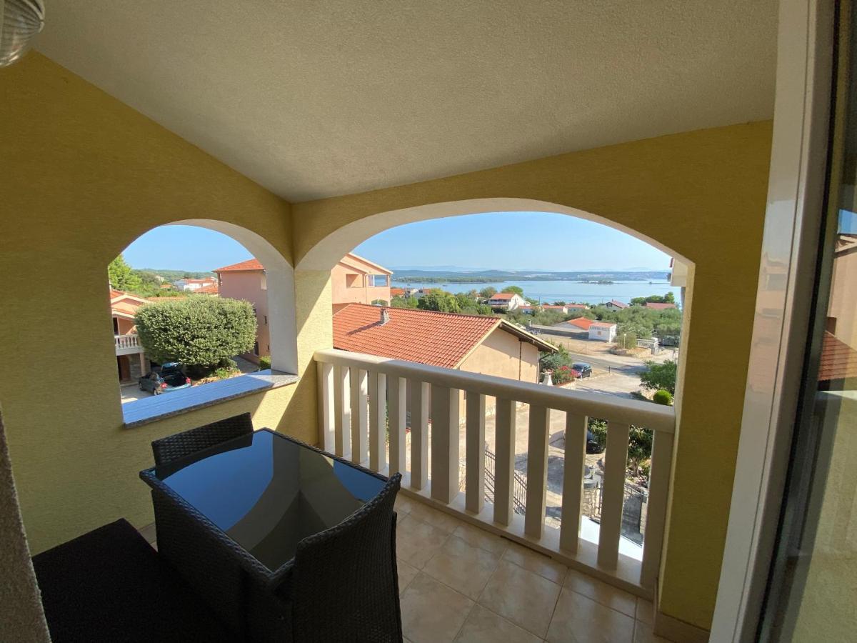 Apartments Villa Lora Kraj  Bagian luar foto