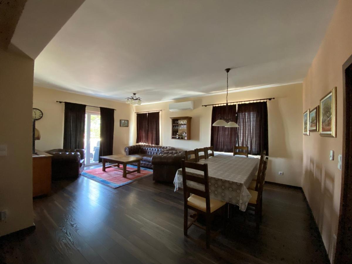 Apartments Villa Lora Kraj  Bagian luar foto