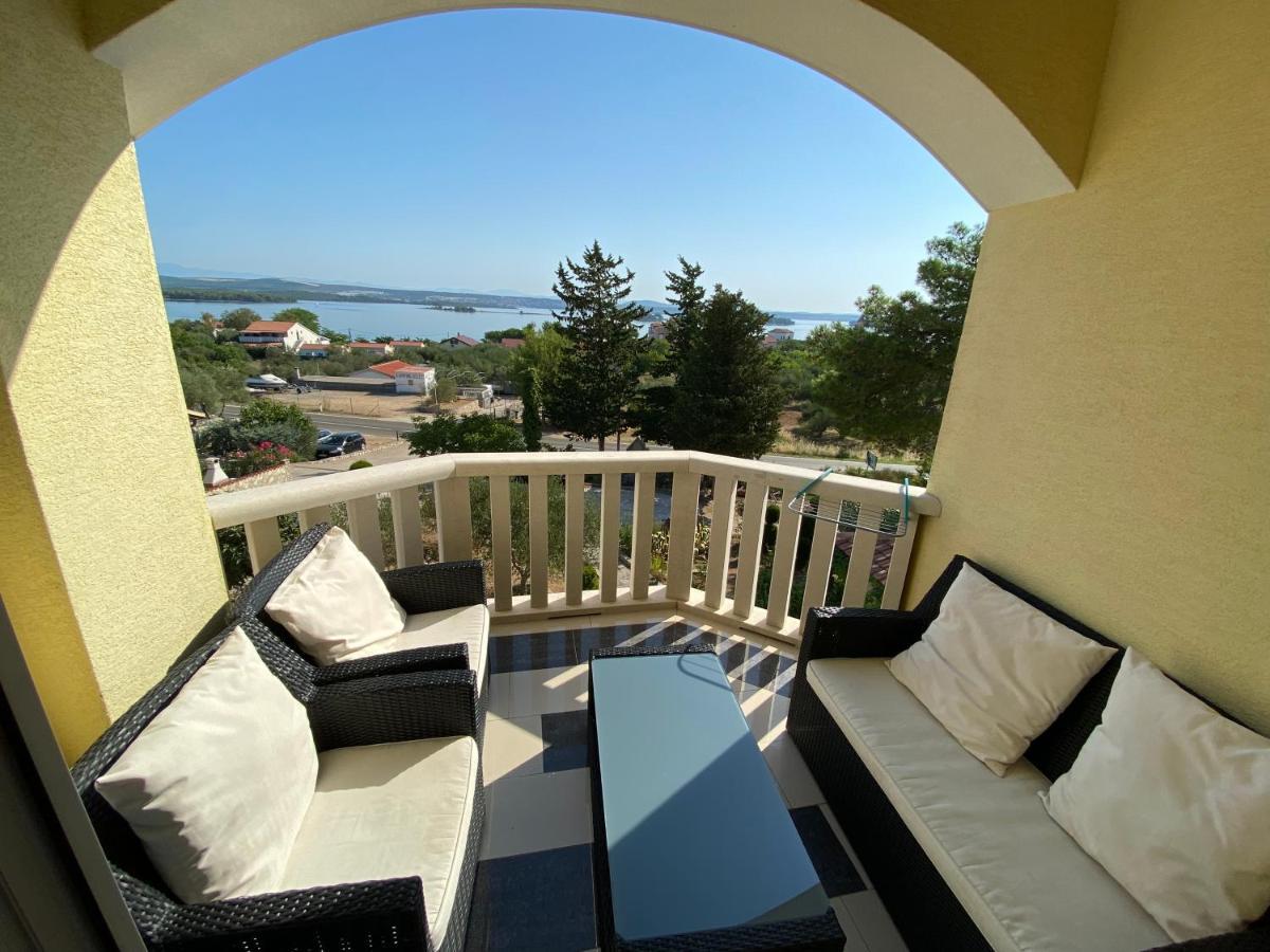 Apartments Villa Lora Kraj  Bagian luar foto