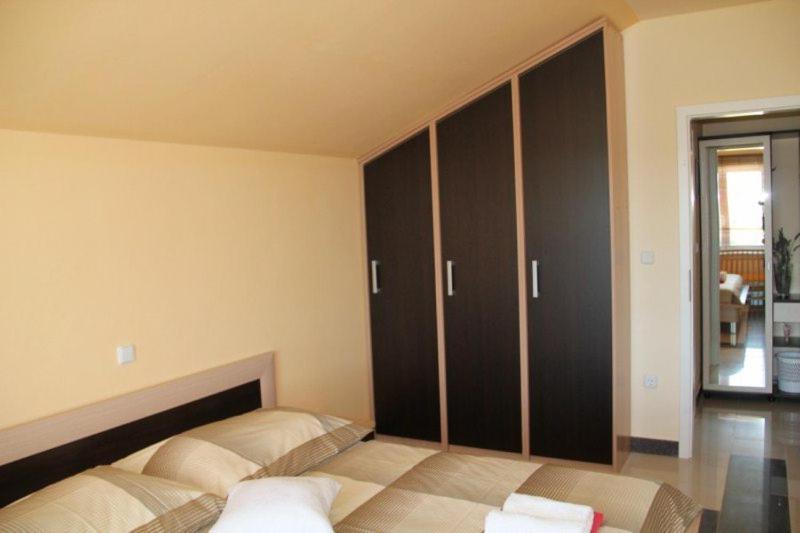 Apartments Villa Lora Kraj  Bagian luar foto